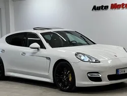 Vit Begagnad 2010 Porsche Panamera Turbo Chrono Sedan | 379 900 kr (Marknadspris)