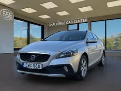 Silver Begagnad 2015 Volvo V40 CC Momentum Kombi | 144 900 kr (Marknadspris)