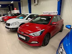 Röd Begagnad 2017 Hyundai i20 Comfort Halvkombi | 99 000 kr (Lite dyr)