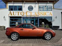 Orange metallic Begagnad 1998 Mercedes SLK230 Cab | 125 000 kr