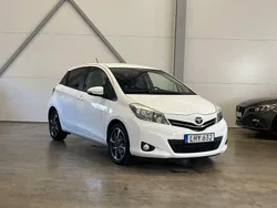 Vit Begagnad 2014 Toyota Yaris Edition Halvkombi | 99 900 kr (Marknadspris)