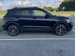 Svart Begagnad 2020 VW T-Cross SUV | 154 500 kr (Marknadspris)