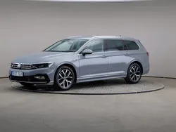 Grå Begagnad 2022 VW Passat Executive Kombi | 295 000 kr (Marknadspris)