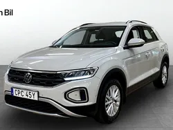 Grå Begagnad 2022 VW T-Roc Life SUV | 234 900 kr (Marknadspris)