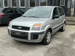Silver Begagnad 2005 Ford Fusion Halvkombi | 24 900 kr (Marknadspris)