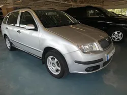 Silver Begagnad 2005 Skoda Fabia Kombi | 28 700 kr (Dyr)