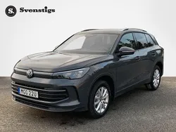 Mörkgrå Begagnad 2024 VW Tiguan Life SUV | 478 900 kr (Dyr)