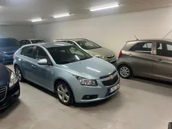 Blå Begagnad 2012 Chevrolet Cruze Halvkombi | 44 900 kr (Marknadspris)