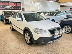 Vit Begagnad 2012 Skoda Octavia Scout Kombi | 79 900 kr (Bra pris)