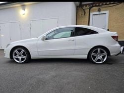 Begagnad 2009 Mercedes CLC180 Halvkombi | 58 000 kr