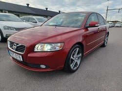 Röd Begagnad 2011 Volvo S40 Momentum Sedan | 49 900 kr (Marknadspris)