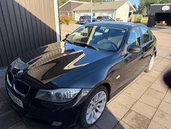 Svart Begagnad 2011 BMW 320 Sedan | 60 000 kr (Marknadspris)