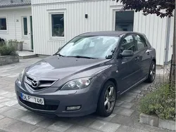 Grå Begagnad 2008 Mazda 3 Halvkombi | 21 000 kr