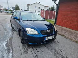 Mörkblå Begagnad 2003 Toyota Corolla Halvkombi | 32 990 kr (Marknadspris)