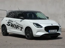 Vit Ny 2024 Suzuki Swift Halvkombi | 255 000 kr (Dyr)