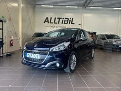 Mörkblå (blå) Begagnad 2019 Peugeot 208 Allure Halvkombi | 109 900 kr (Marknadspris)