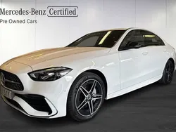 Vit Begagnad 2023 Mercedes C300e AMG Sedan | 509 000 kr (Marknadspris)