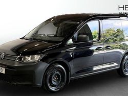 Svart (black) Begagnad 2022 VW Caddy Minibuss | 319 900 kr (Lite dyr)