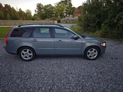 Blå Begagnad 2008 Volvo V50 Kombi | 30 000 kr (Marknadspris)