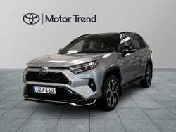 Grå Begagnad 2023 Toyota RAV4 Hybrid Style SUV | 519 900 kr (Lite dyr)