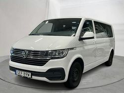 Vit Begagnad 2020 VW Caravelle Comfortline Minibuss | 369 000 kr (Marknadspris)