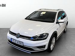 Vit (pure white) Begagnad 2018 VW Golf Alltrack Kombi | 209 900 kr (Bra pris)