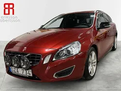Röd Begagnad 2012 Volvo V60 Kombi | 129 900 kr (Marknadspris)