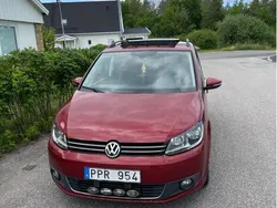 Röd Begagnad 2014 VW Touran Minibuss | 110 000 kr (Marknadspris)