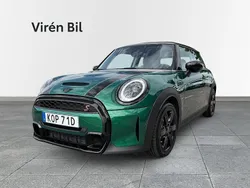 Grön Begagnad 2021 Mini Cooper S Halvkombi | 259 000 kr (Marknadspris)