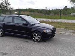 Svart Begagnad 2005 Volvo V50 Kinetic Kombi | 9 000 kr (Superpris)
