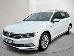 Vit Begagnad 2016 VW Passat Sedan | 139 000 kr (Superpris)