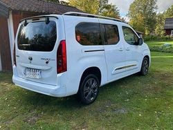 Vit Begagnad 2021 Toyota Proace Verso City Kombi | 299 000 kr (Marknadspris)