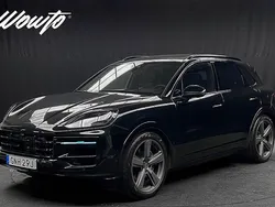 Svart Begagnad 2023 Porsche Cayenne SUV | 1 295 800 kr (Dyr)