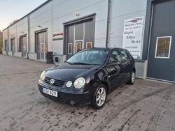 Svart Begagnad 2003 VW Polo Trendline Halvkombi | 24 900 kr (Marknadspris)