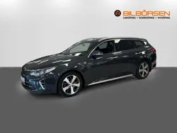 Grå (/abt/ platinum graphite) Begagnad 2016 Kia Optima GT-Line Kombi | 169 900 kr (Marknadspris)
