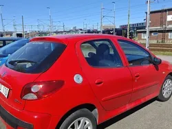 Röd Begagnad 2010 Peugeot 206+ Halvkombi | 19 900 kr (Marknadspris)