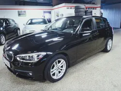 Svart Begagnad 2016 BMW 118 Advantage Halvkombi | 142 000 kr (Marknadspris)