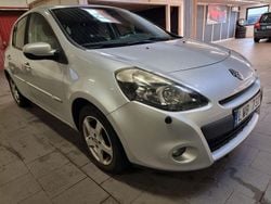 Silver Begagnad 2011 Renault Clio R.S. Halvkombi | 30 900 kr (Bra pris)