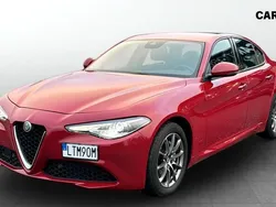 Röd Begagnad 2019 Alfa Romeo Giulia Super Sedan | 239 900 kr (Marknadspris)