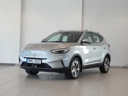 Grå (sosmic silver metallic) Begagnad 2021 MG ZS Luxury Sedan | 229 900 kr (Superpris)
