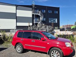 Röd Begagnad 2005 Nissan X-Trail SUV | 19 500 kr