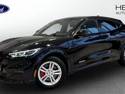 Svart Begagnad 2022 Ford Mustang Mach-E Standard Range SUV | 364 900 kr (Superpris)