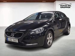 Svart Begagnad 2014 Volvo V40 Kinetic Kombi | 119 000 kr (Marknadspris)