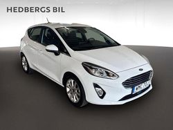 Vit Begagnad 2020 Ford Fiesta Halvkombi | 144 900 kr (Marknadspris)