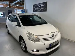Vit Begagnad 2010 Toyota Verso Minibuss | 79 900 kr (Marknadspris)