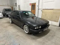Mörkgrå Begagnad 1992 BMW 525 Sedan | 76 900 kr