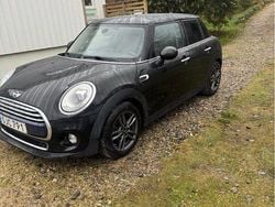 Svart Begagnad 2017 Mini Cooper Halvkombi | 105 000 kr (Superpris)