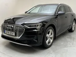 Svart Begagnad 2020 Audi e-tron SUV | 360 000 kr (Marknadspris)