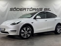 Vit Begagnad 2023 Tesla Model Y Long Range AWD SUV | 429 900 kr (Marknadspris)