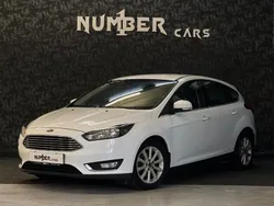 Vit Begagnad 2016 Ford Focus Halvkombi | 119 900 kr (Lite dyr)